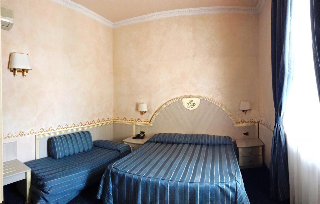 Dreibettzimmer